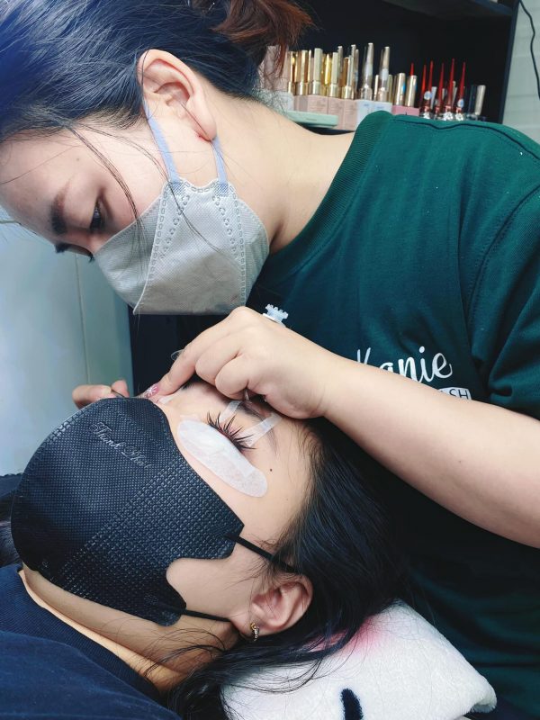 định hình chân mày